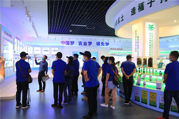 论道百倍邦 智瞰新未来-肥料大鳄新洋丰核心客户团威廉希尔生物考察行