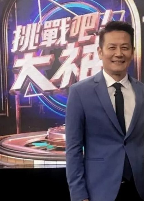 在校大学生大波波人美身材好屁股大道具自慰 - 免费国产海报